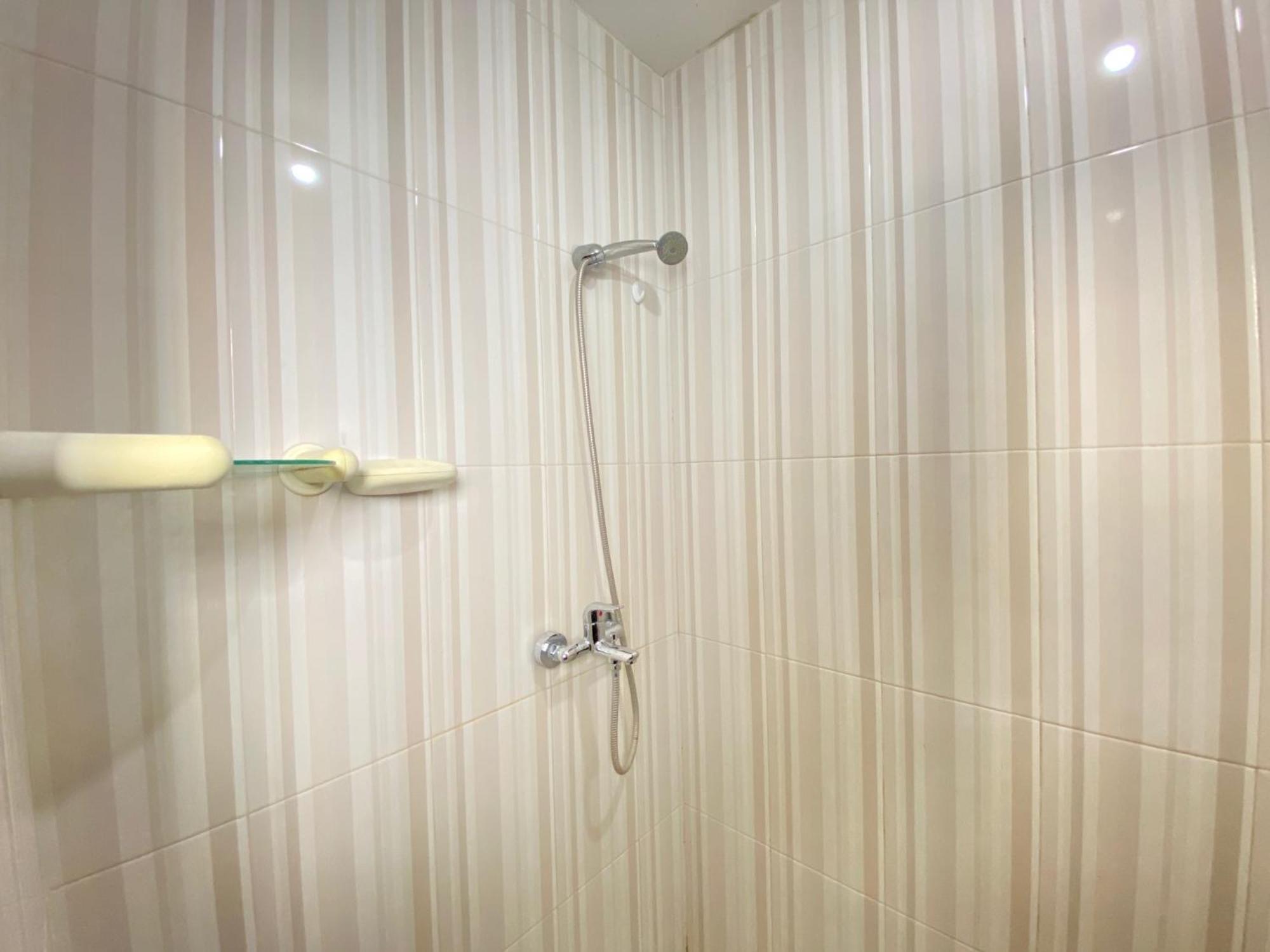 Simply 3br At Gateway Ahmad Yani Cicadas By Travelio * Bandung